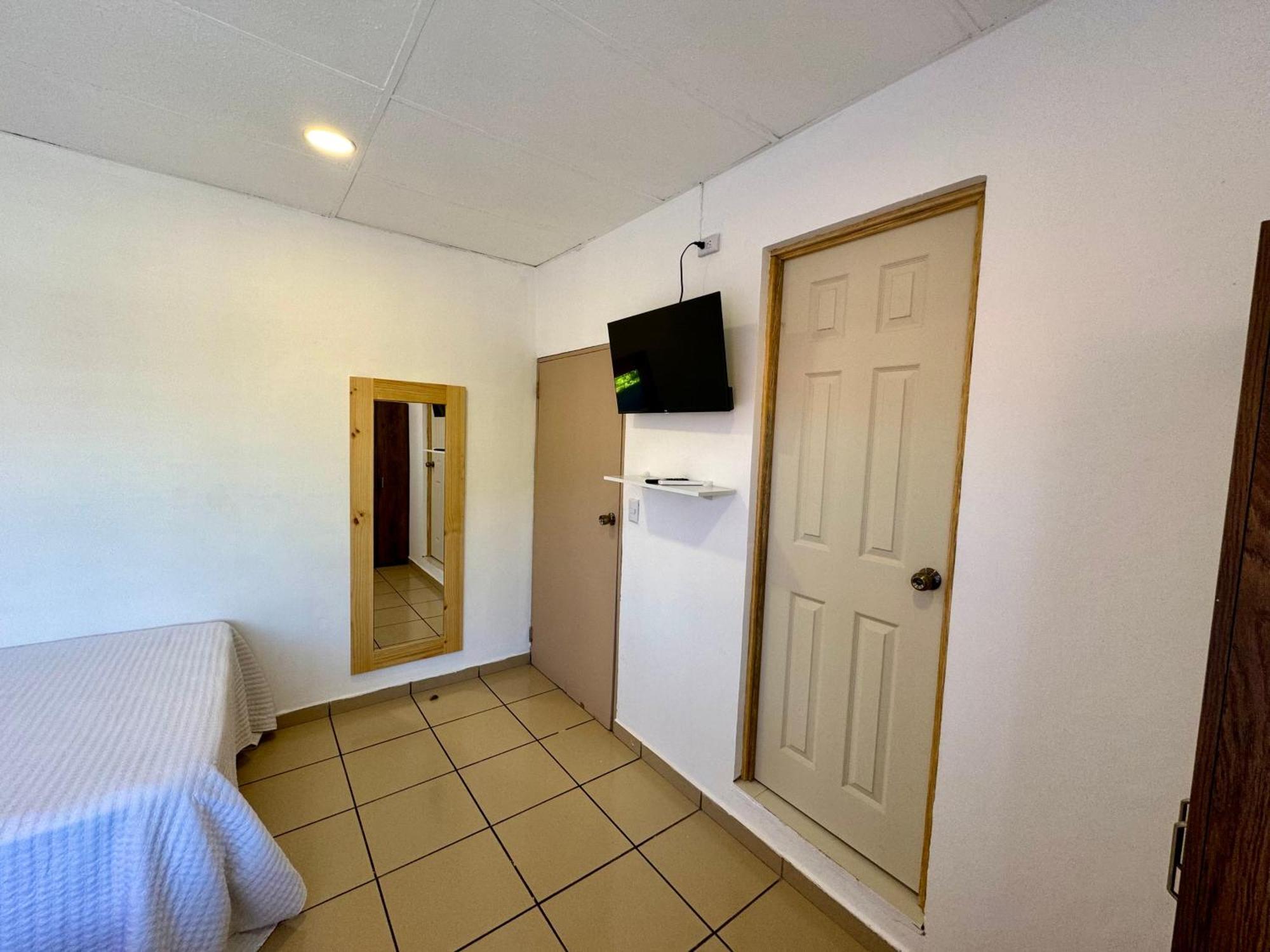 Casa Serena B&B Santa Tecla 外观 照片